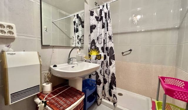 2 soverom Leilighet til salgs i Guardamar Playa, Guardamar del Segura med garasje - € 170 000 (Ref: 9867320)