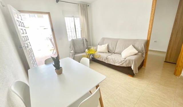 2 slaapkamer Villa voor vakantieverhuur in Santiago de la Ribera, San Javier - € 800 (Ref: 9867470)