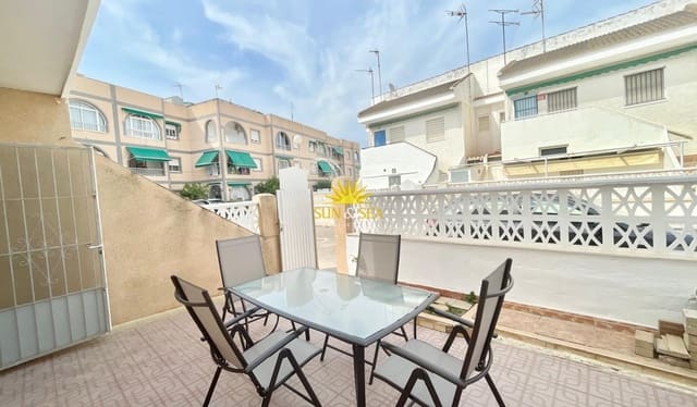 2 slaapkamer Villa voor vakantieverhuur in Santiago de la Ribera, San Javier - € 800 (Ref: 9867470)