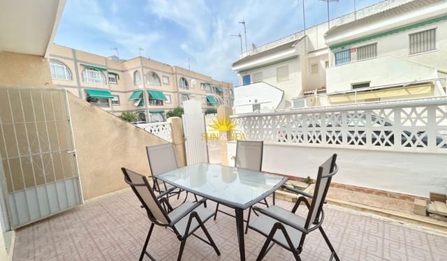2 slaapkamer Villa voor vakantieverhuur in Santiago de la Ribera, San Javier - € 800 (Ref: 9867470)