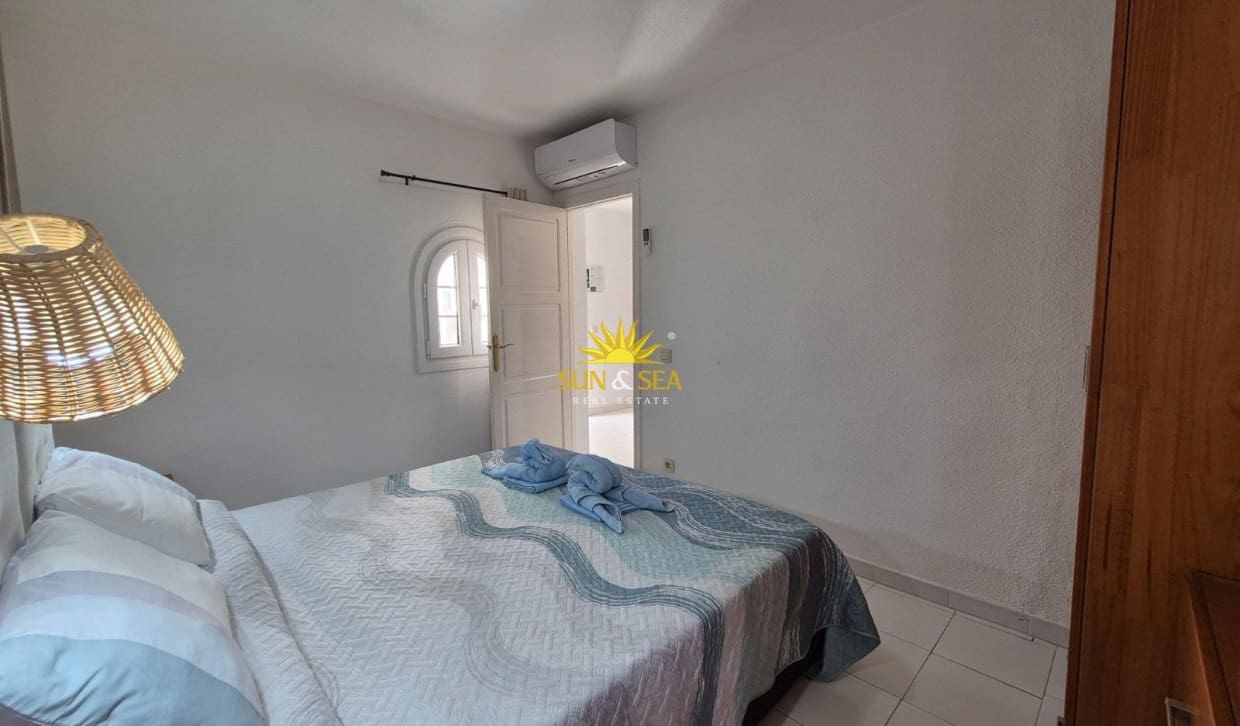 Casa de 1 habitación en San Miguel de Salinas en venta con piscina - 157.000 € (Ref: 9867690)
