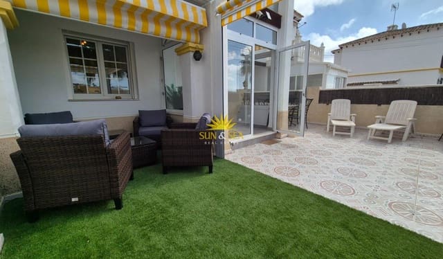 1 soveværelse Byhus til salg i San Miguel de Salinas med swimmingpool - € 157.000 (Ref: 9867690)