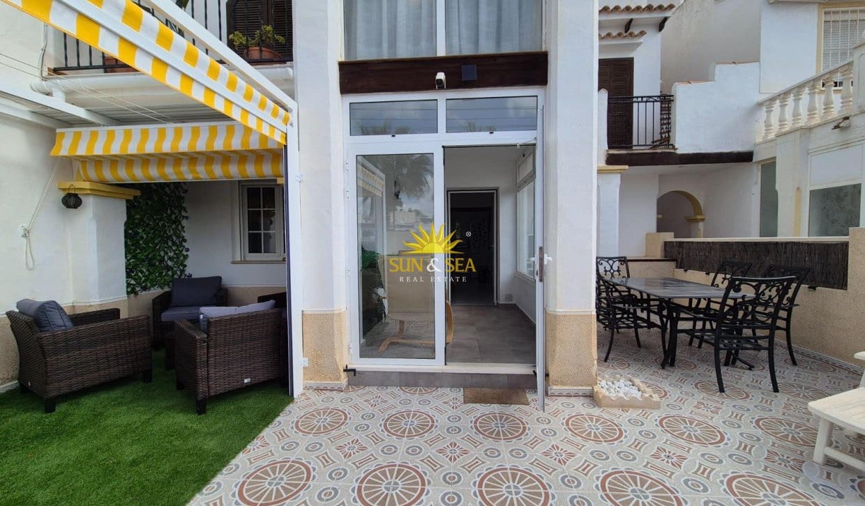 Casa de 1 habitación en San Miguel de Salinas en venta con piscina - 157.000 € (Ref: 9867690)