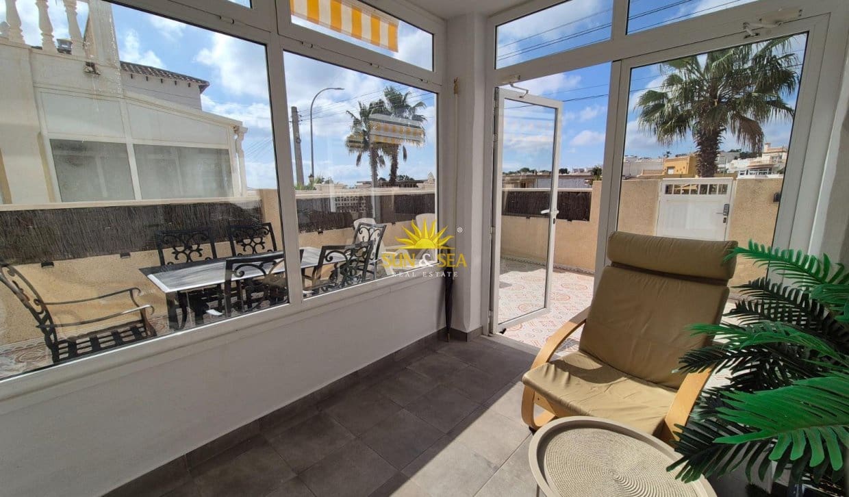 Casa de 1 habitación en San Miguel de Salinas en venta con piscina - 157.000 € (Ref: 9867690)