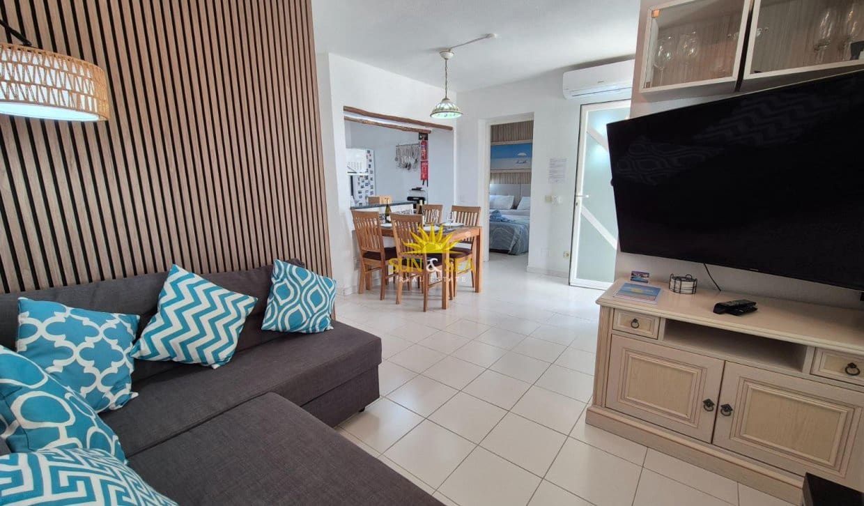 Casa de 1 habitación en San Miguel de Salinas en venta con piscina - 157.000 € (Ref: 9867690)