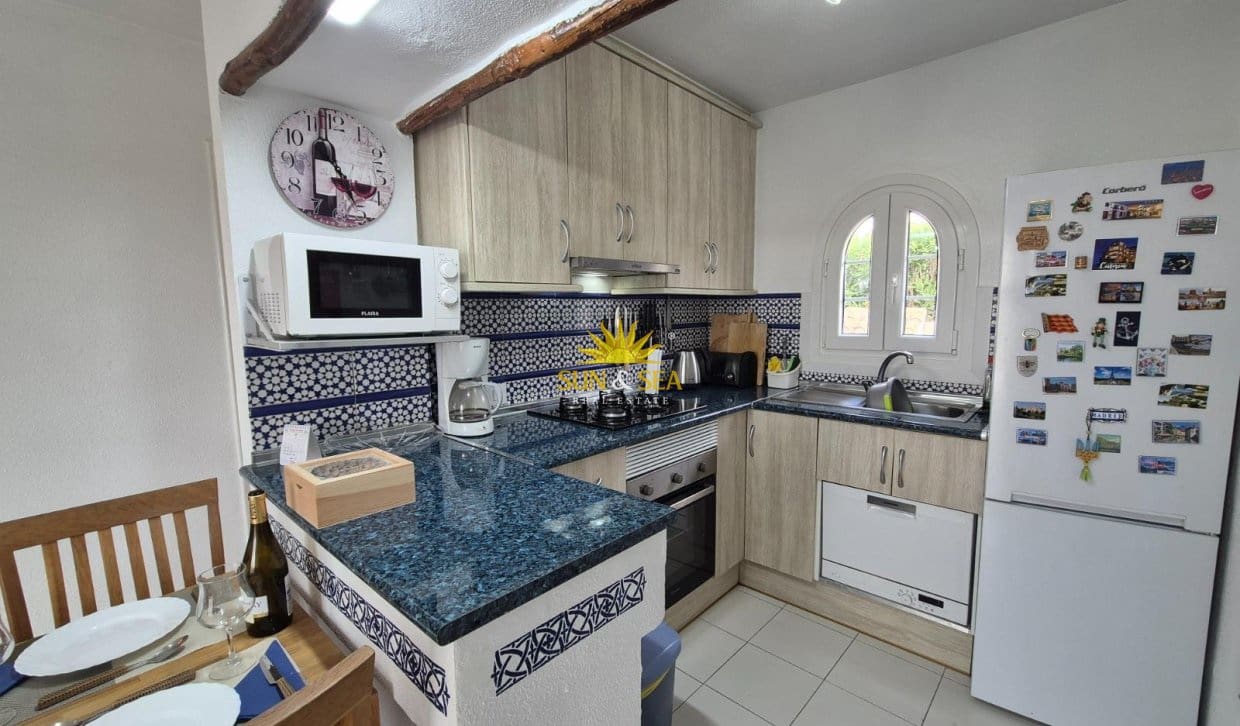 Casa de 1 habitación en San Miguel de Salinas en venta con piscina - 157.000 € (Ref: 9867690)
