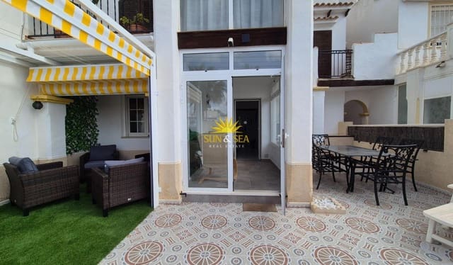 1 soveværelse Byhus til salg i San Miguel de Salinas med swimmingpool - € 157.000 (Ref: 9867690)