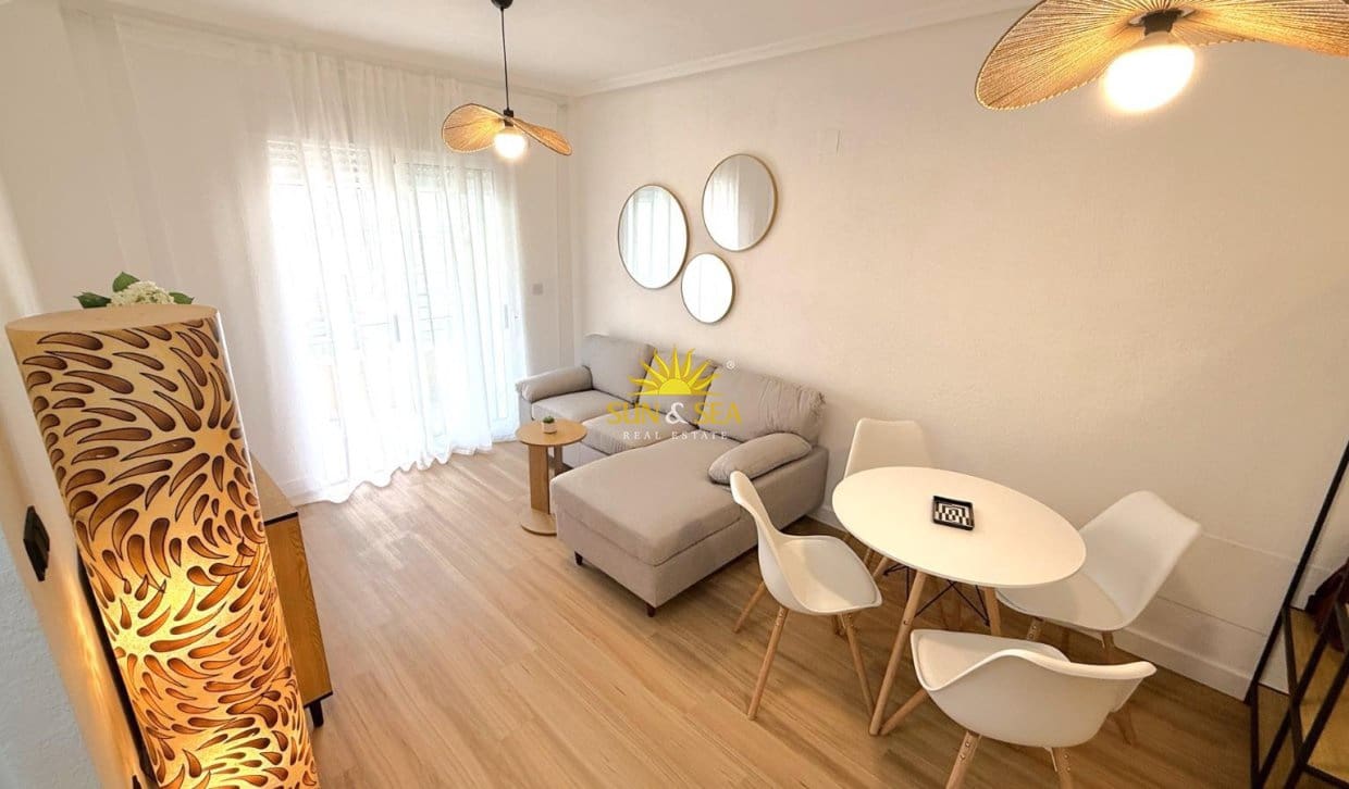 2 slaapkamer Appartement te koop in Torrevieja - € 169.000 (Ref: 9867691)