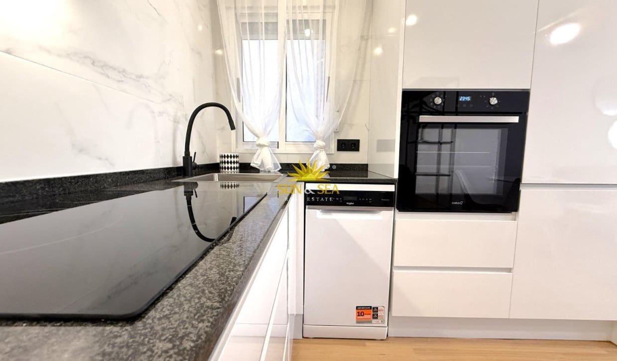 2 slaapkamer Appartement te koop in Torrevieja - € 169.000 (Ref: 9867691)