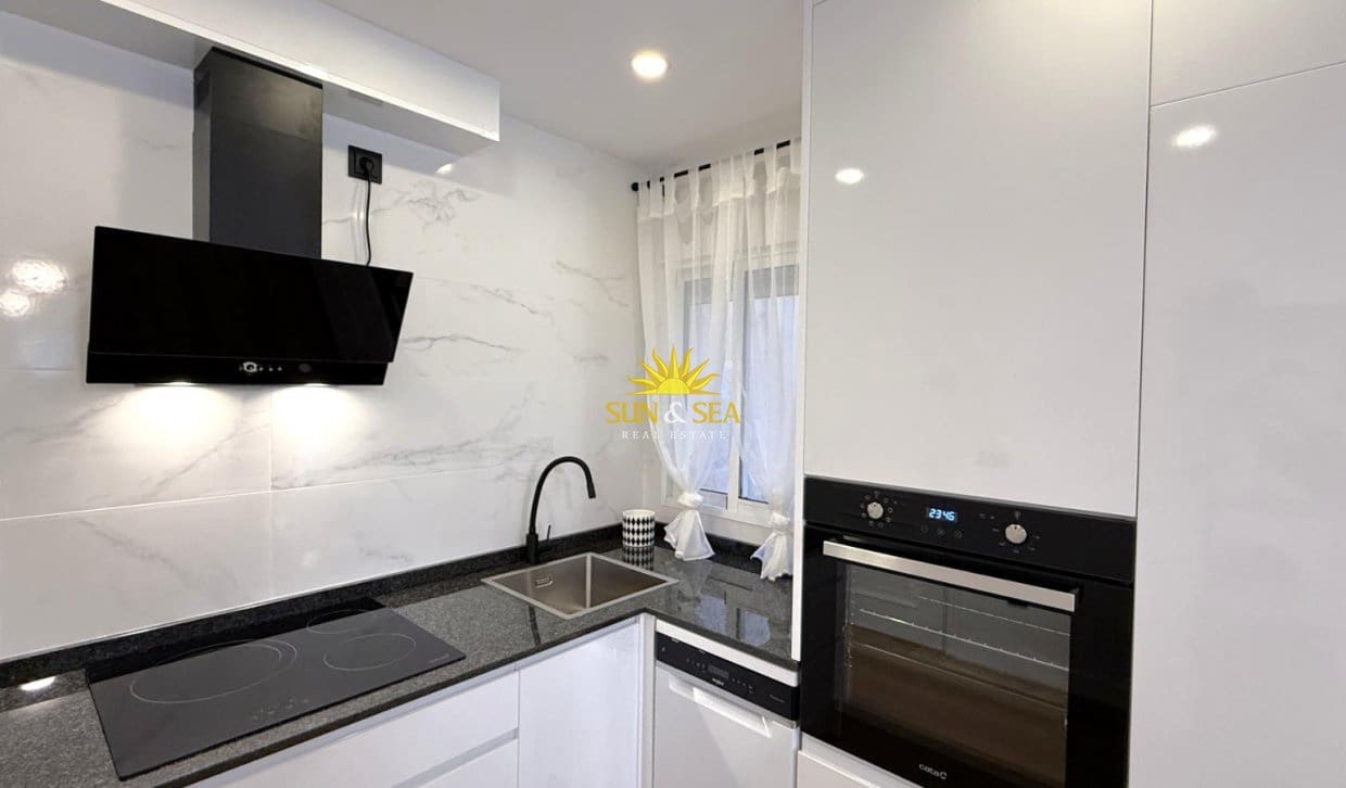 2 slaapkamer Appartement te koop in Torrevieja - € 169.000 (Ref: 9867691)