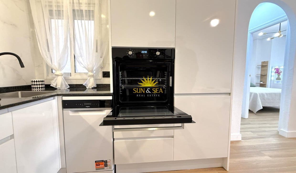 2 slaapkamer Appartement te koop in Torrevieja - € 169.000 (Ref: 9867691)