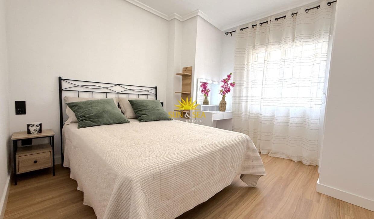 2 slaapkamer Appartement te koop in Torrevieja - € 169.000 (Ref: 9867691)