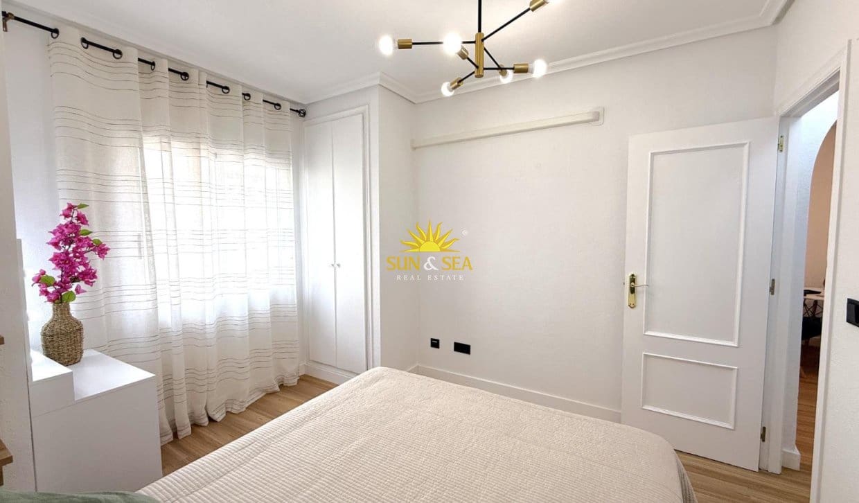 2 slaapkamer Appartement te koop in Torrevieja - € 169.000 (Ref: 9867691)