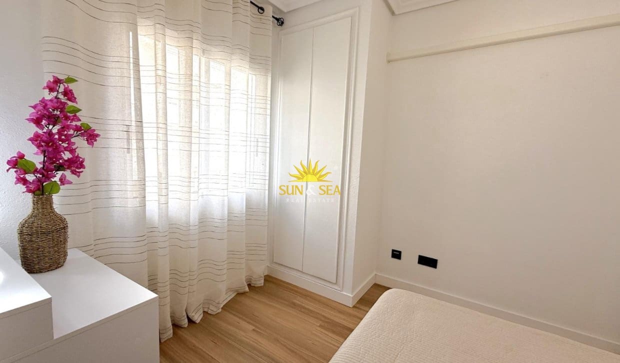 2 slaapkamer Appartement te koop in Torrevieja - € 169.000 (Ref: 9867691)