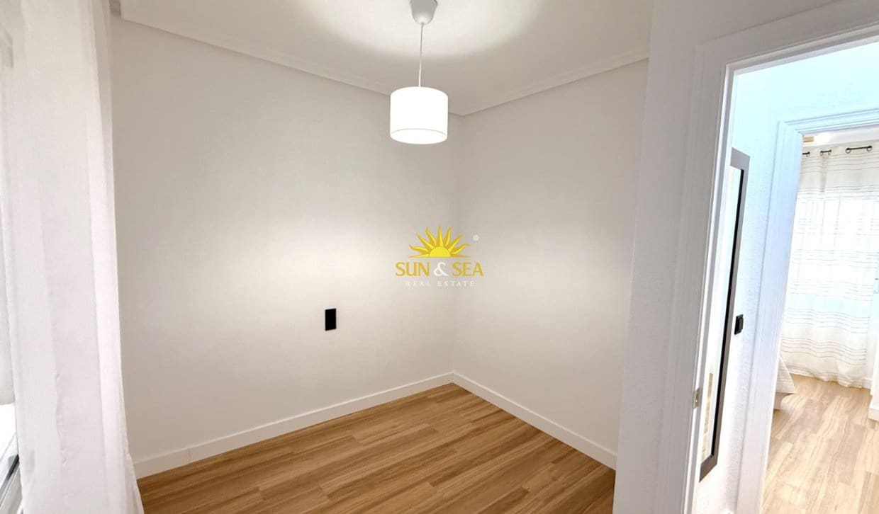 2 slaapkamer Appartement te koop in Torrevieja - € 169.000 (Ref: 9867691)