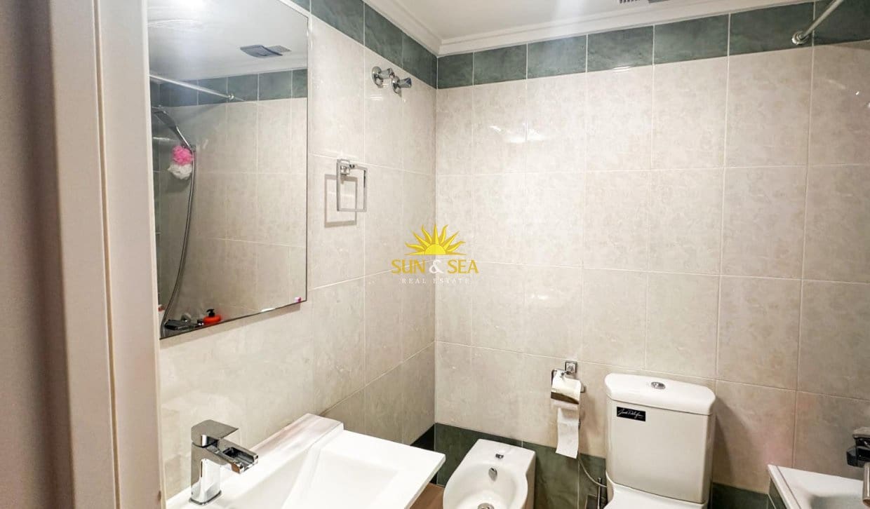 3 soverom Leilighet til salgs i Torrevieja med svømmebasseng - € 199 900 (Ref: 9867692)