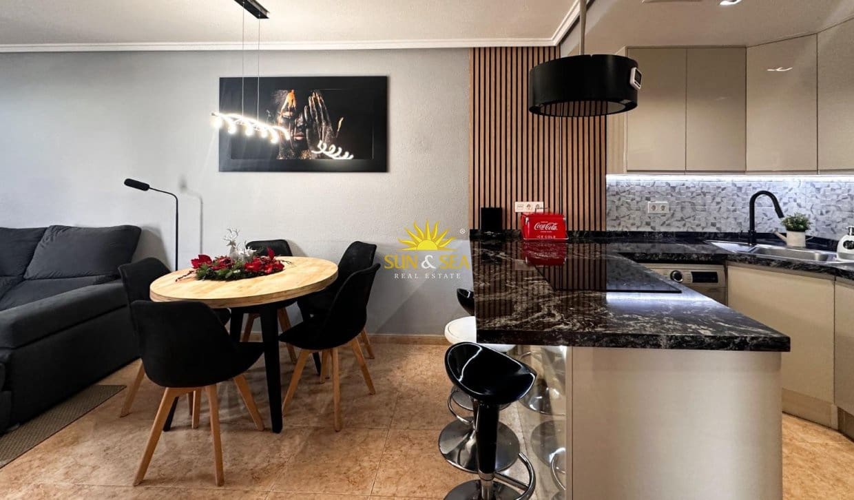 3 soverom Leilighet til salgs i Torrevieja med svømmebasseng - € 199 900 (Ref: 9867692)