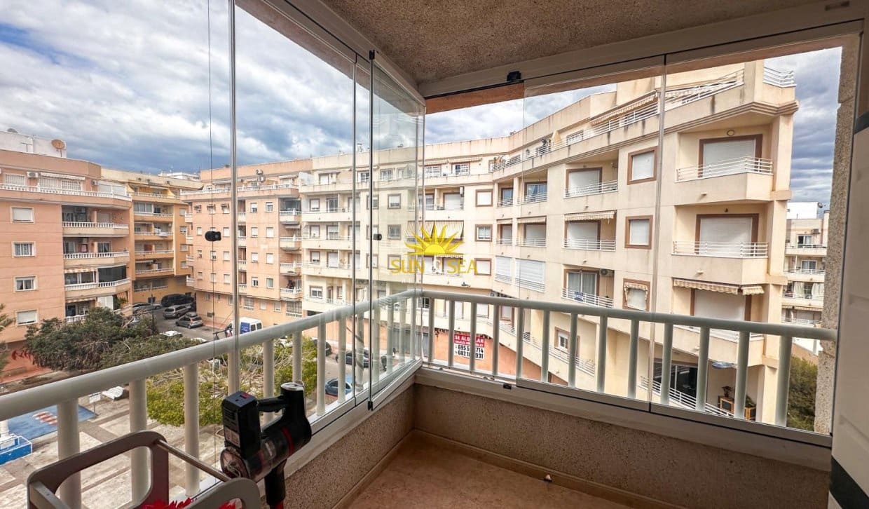 3 soverom Leilighet til salgs i Torrevieja med svømmebasseng - € 199 900 (Ref: 9867692)