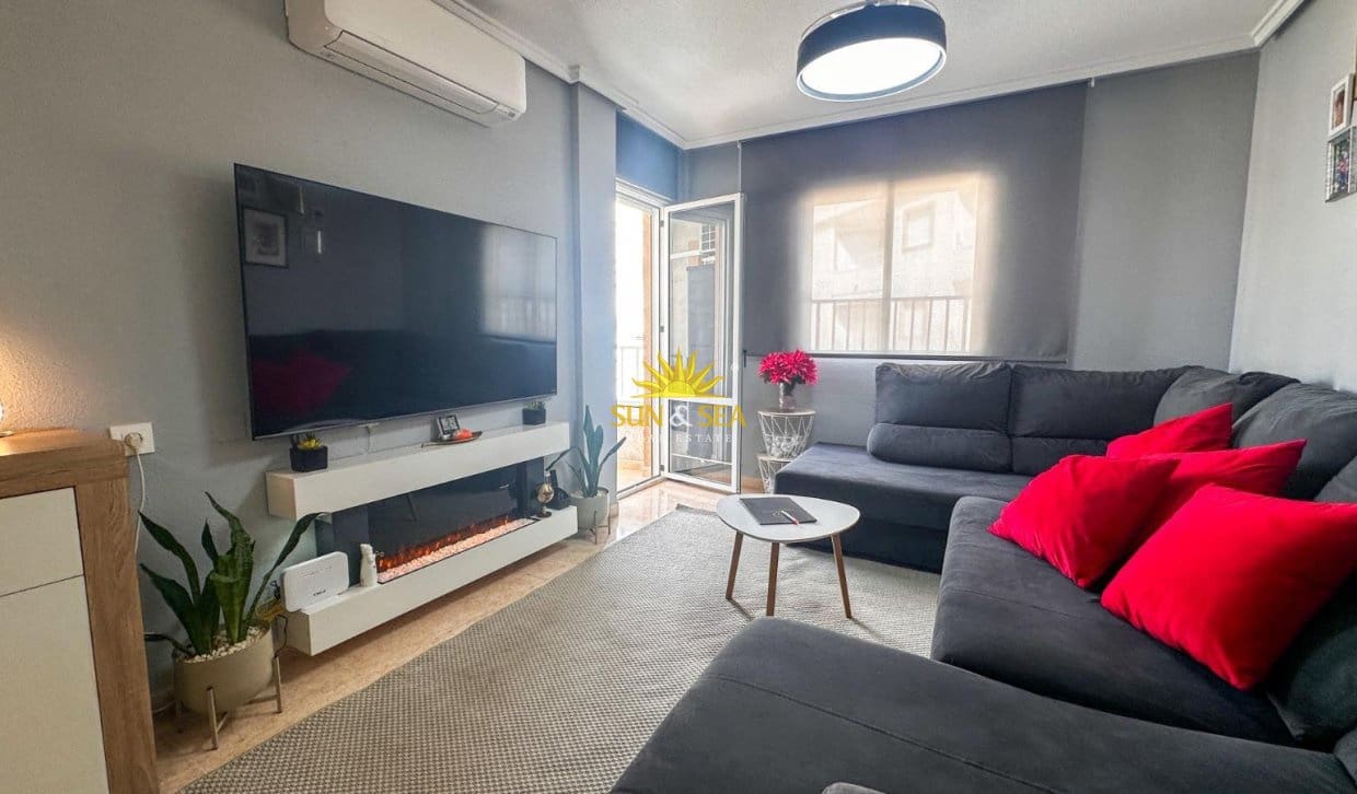 3 soverom Leilighet til salgs i Torrevieja med svømmebasseng - € 199 900 (Ref: 9867692)