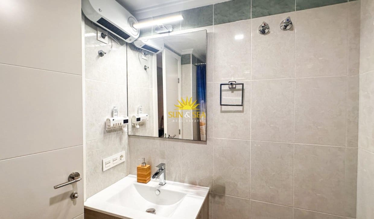 3 soverom Leilighet til salgs i Torrevieja med svømmebasseng - € 199 900 (Ref: 9867692)