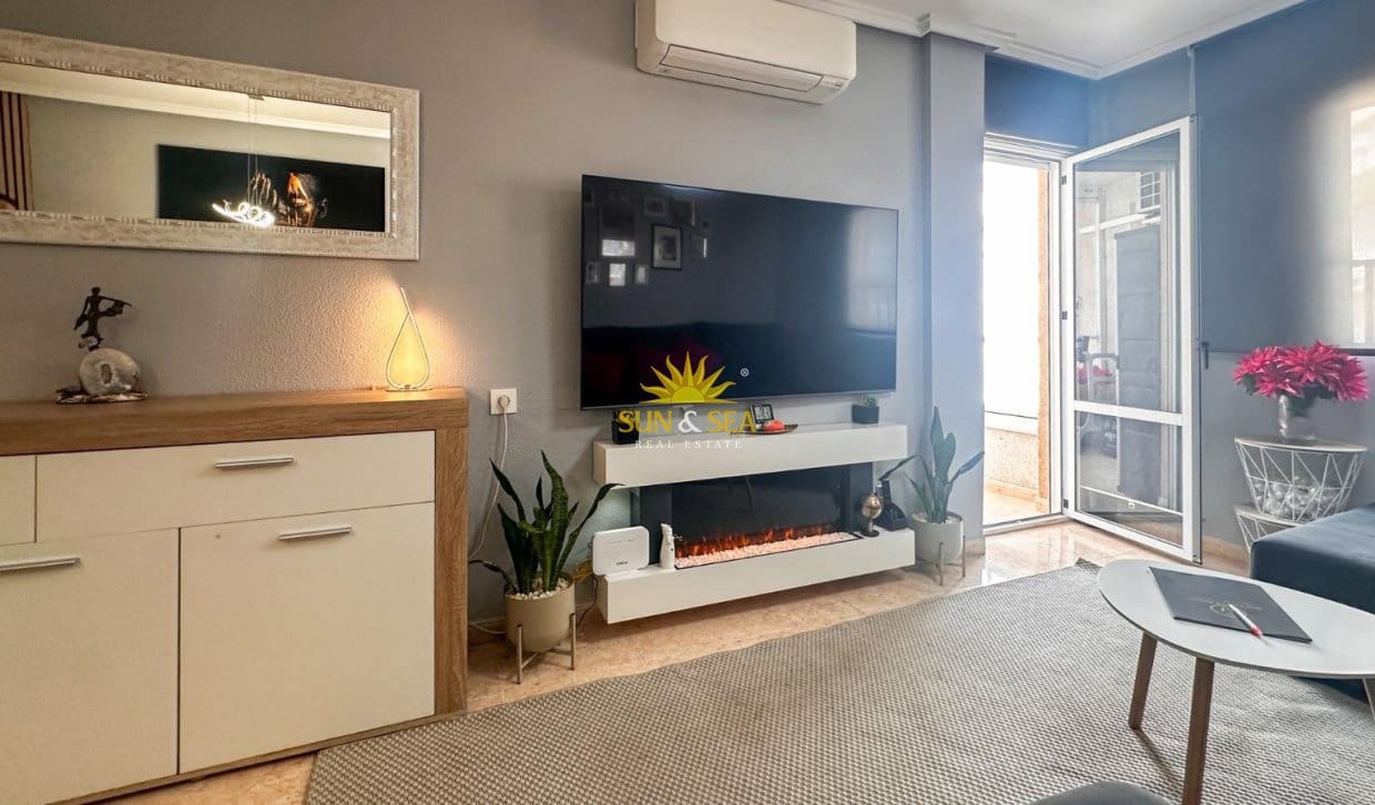 3 soverom Leilighet til salgs i Torrevieja med svømmebasseng - € 199 900 (Ref: 9867692)