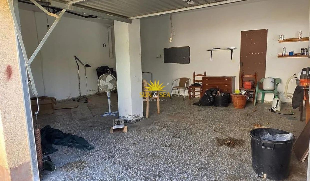 3 soveværelse Villa til salg i Torrevieja med garage - € 425.000 (Ref: 9867809)