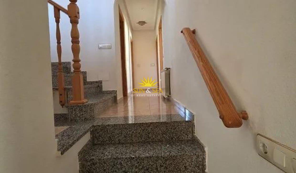 3 soveværelse Villa til salg i Torrevieja med garage - € 425.000 (Ref: 9867809)