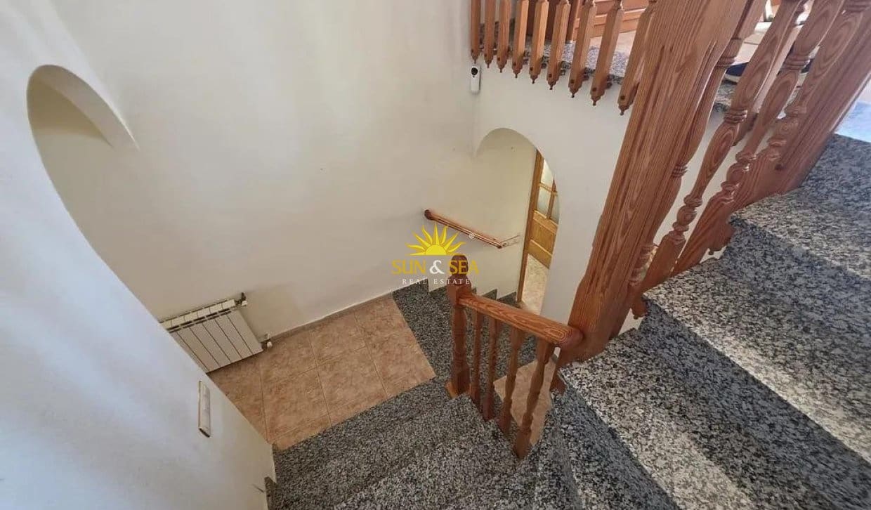 3 soveværelse Villa til salg i Torrevieja med garage - € 425.000 (Ref: 9867809)