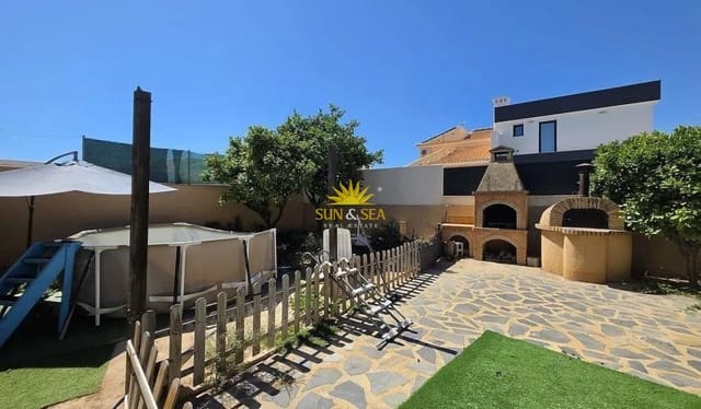 3 soveværelse Villa til salg i Aguas Nuevas, Torrevieja med garage - € 425.000 (Ref: 9867809)