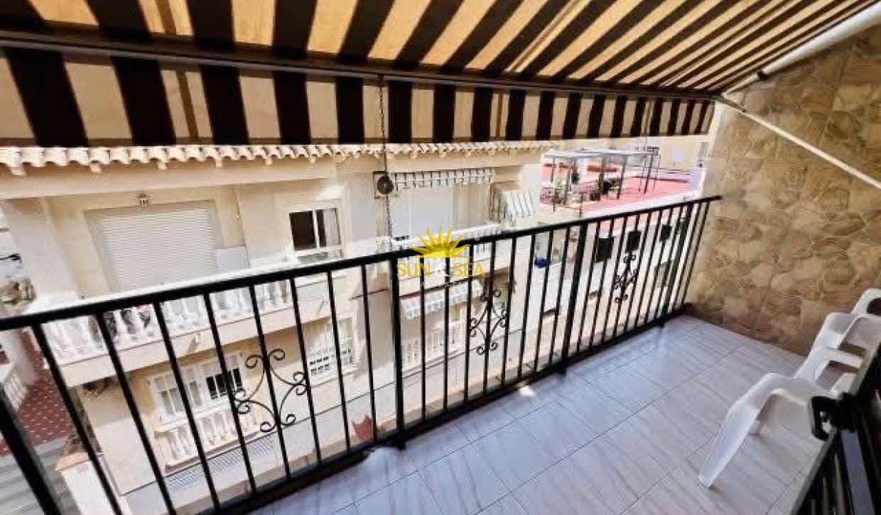 4 chambre Appartement à vendre à Torrevieja - 185 000 € (Ref: 9867810)