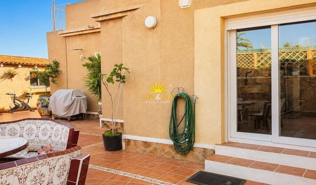 Chalet de 5 habitaciones en El Chaparral, Torrevieja en venta con piscina garaje - 365.000 € (Ref: 9867934)