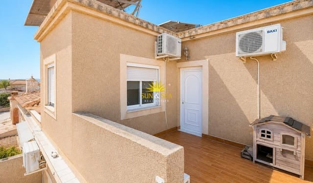 Chalet de 5 habitaciones en El Chaparral, Torrevieja en venta con piscina garaje - 365.000 € (Ref: 9867934)