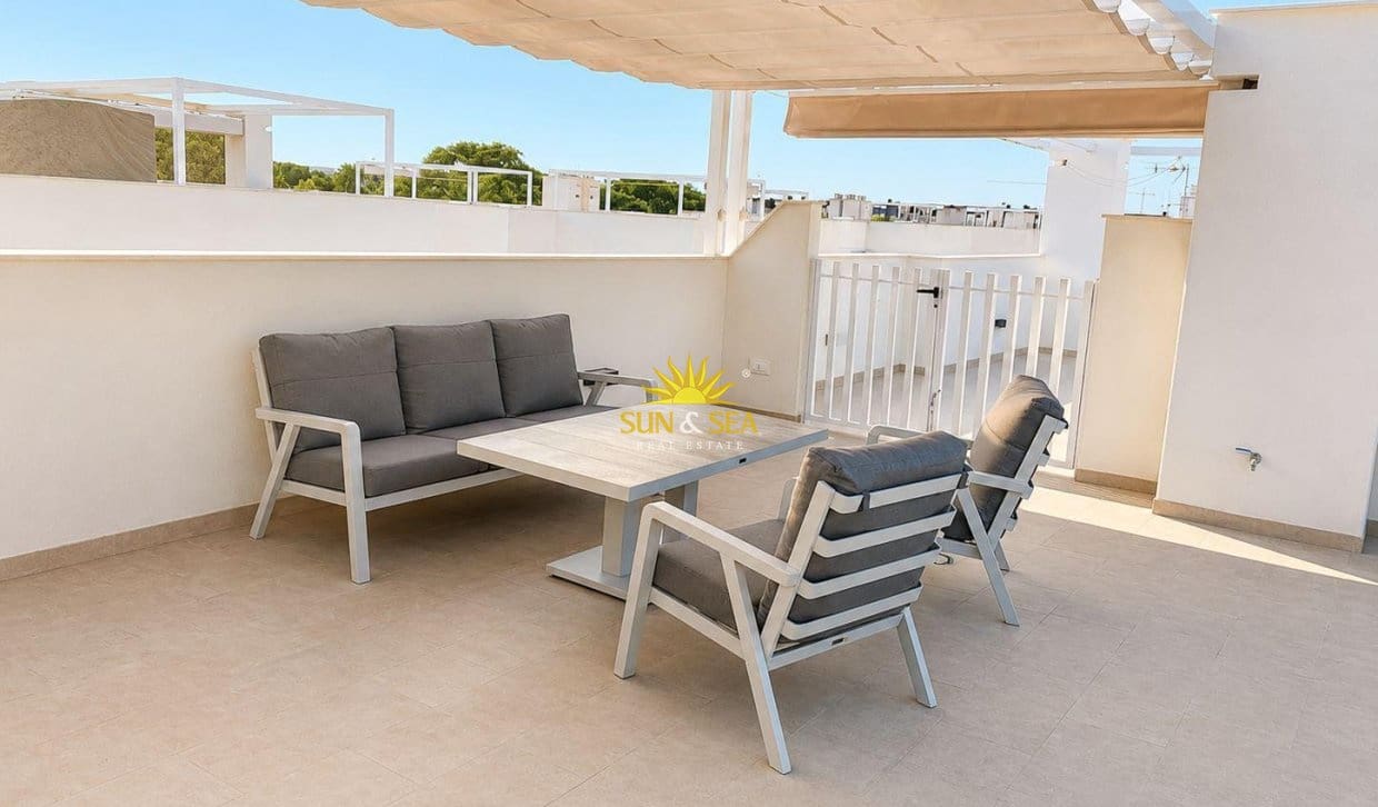 2 makuuhuone Huoneisto myytävänä paikassa Torre de la Horadada mukana uima-altaan - 429 000 € (Ref: 9868024)