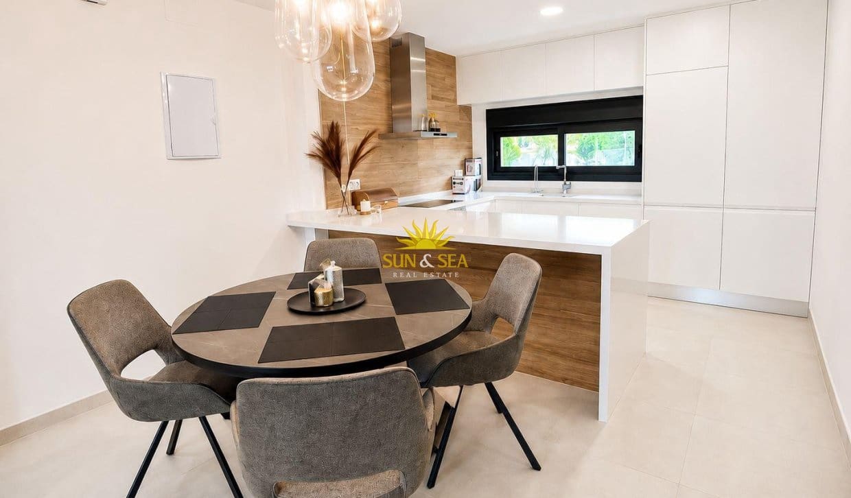 2 makuuhuone Huoneisto myytävänä paikassa Torre de la Horadada mukana uima-altaan - 429 000 € (Ref: 9868024)