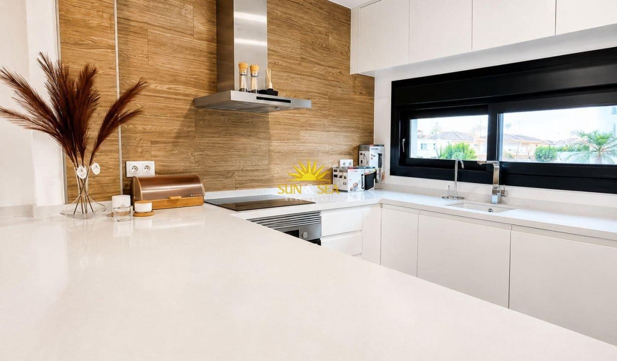 2 makuuhuone Huoneisto myytävänä paikassa Torre de la Horadada mukana uima-altaan - 429 000 € (Ref: 9868024)