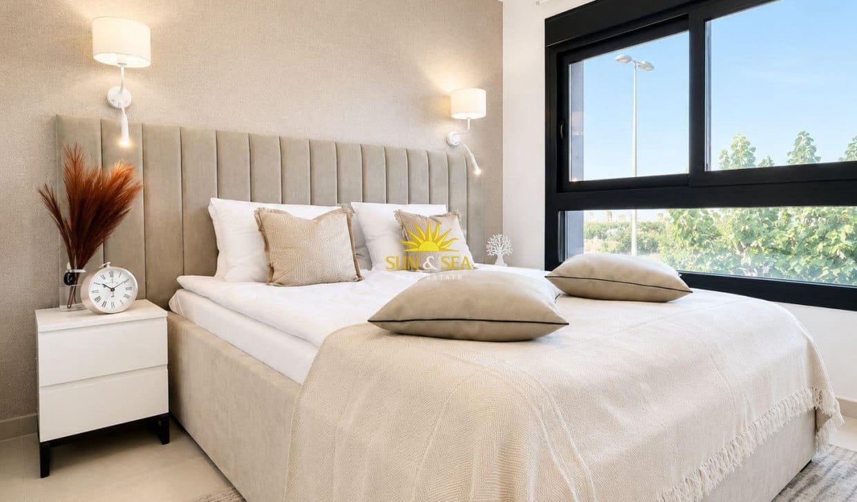 2 makuuhuone Huoneisto myytävänä paikassa Torre de la Horadada mukana uima-altaan - 429 000 € (Ref: 9868024)