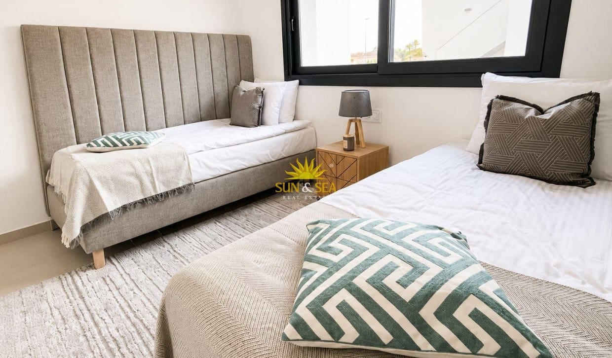 2 makuuhuone Huoneisto myytävänä paikassa Torre de la Horadada mukana uima-altaan - 429 000 € (Ref: 9868024)