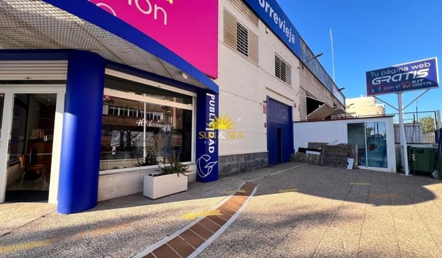 Local Commercial de 2 chambres à louer à Centro, Torrevieja - 4 900 € (Ref: 9872408)