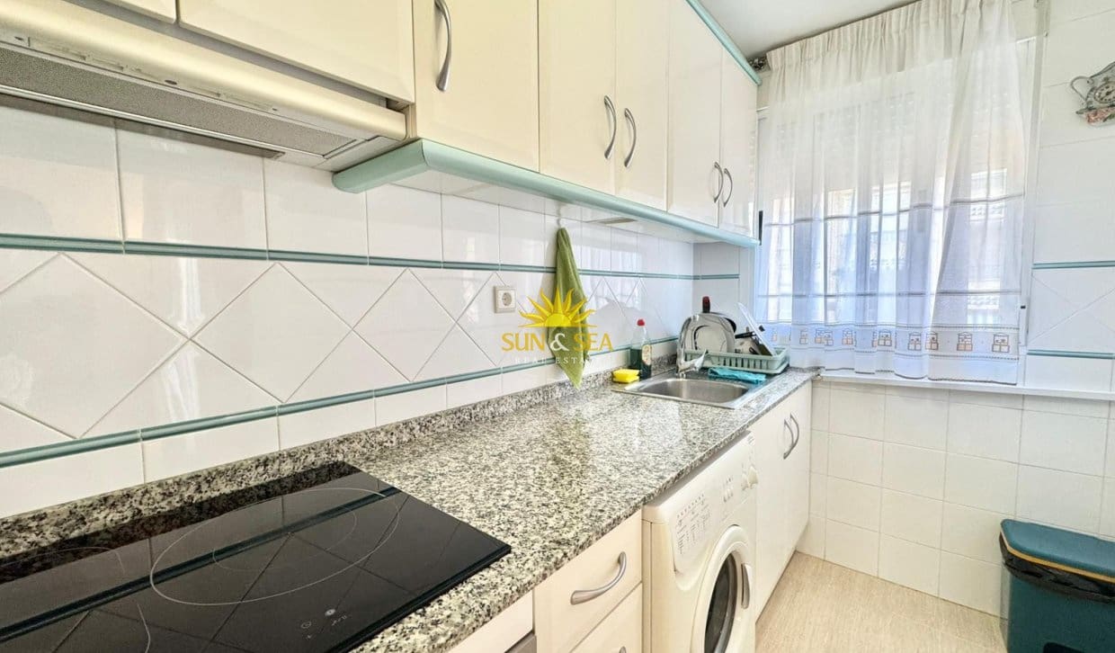 2 quarto Apartamento para arrendamento para férias em Guardamar del Segura com Garagem - 800 € (Ref: 9872539)