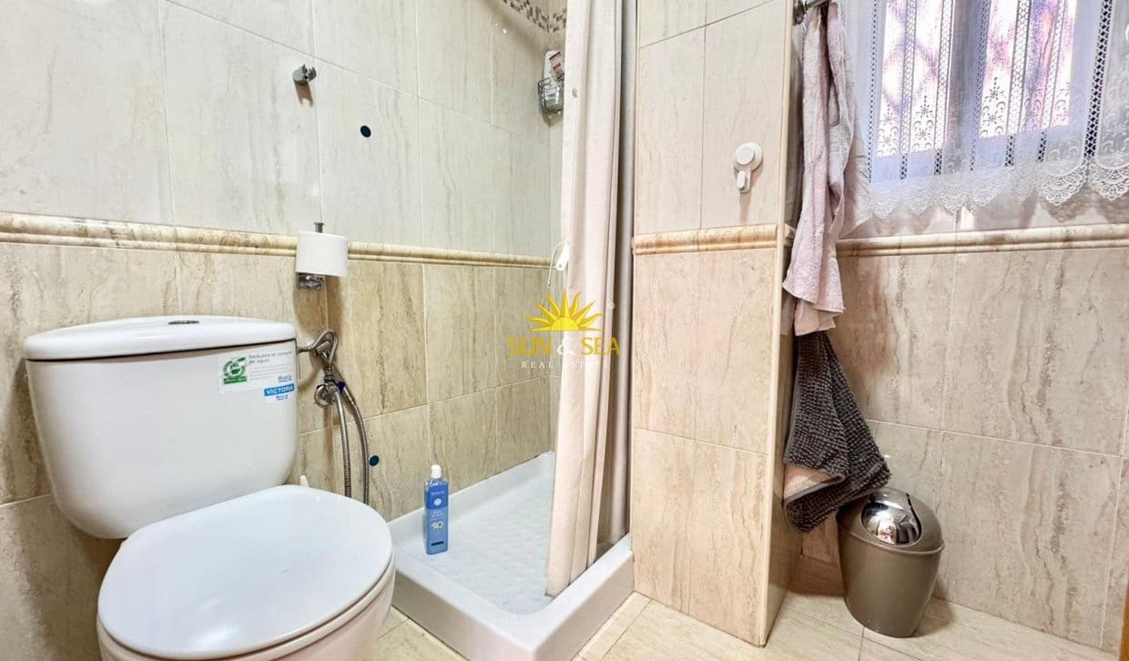 2 soveværelse Lejlighed til leje i Guardamar del Segura med swimmingpool garage - € 800 (Ref: 9872540)