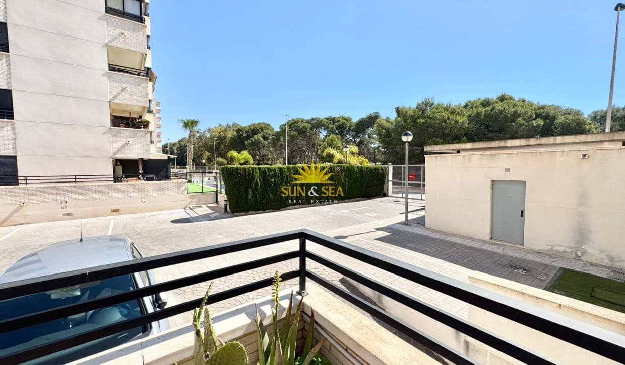 2 soveværelse Lejlighed til leje i Guardamar del Segura med swimmingpool garage - € 800 (Ref: 9872540)