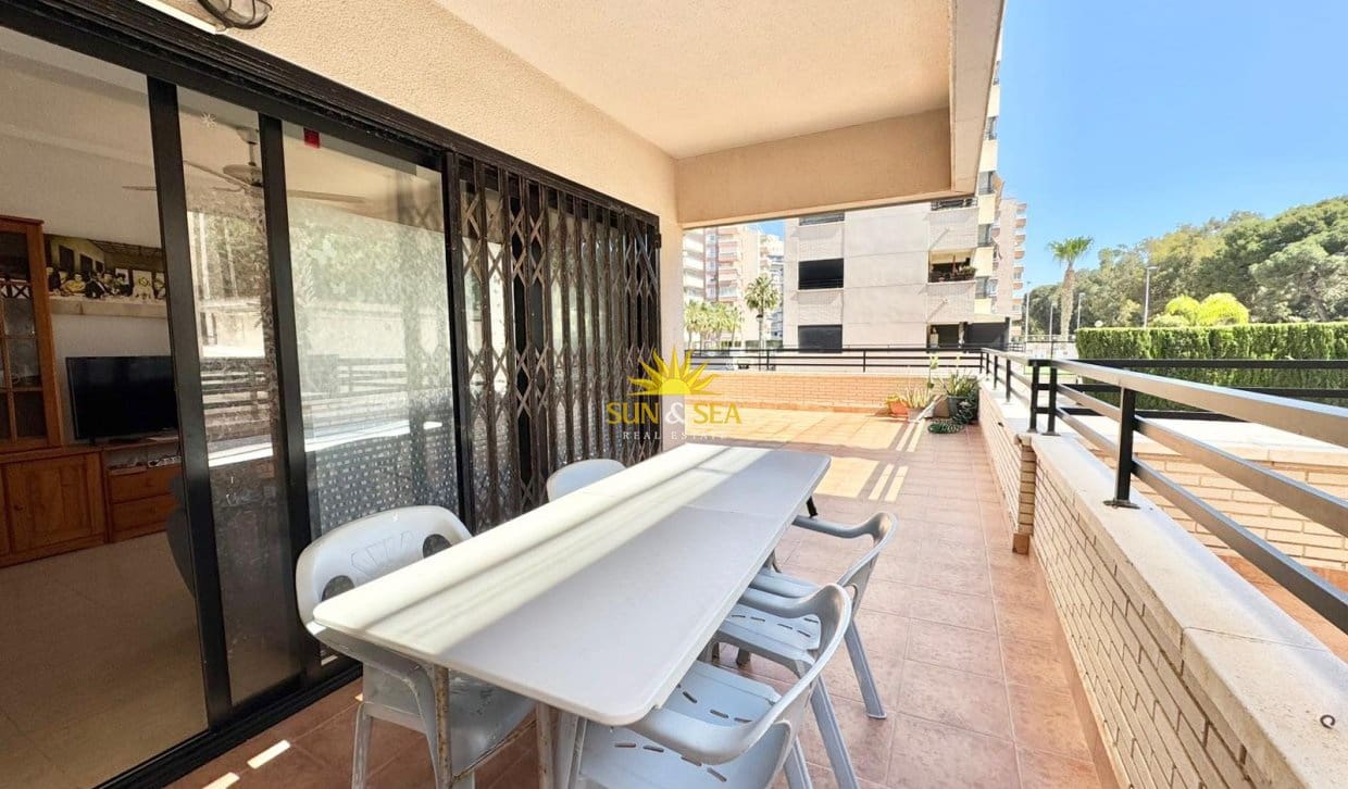 2 soveværelse Lejlighed til leje i Guardamar del Segura med swimmingpool garage - € 800 (Ref: 9872540)