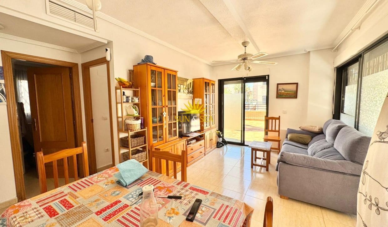 2 soveværelse Lejlighed til leje i Guardamar del Segura med swimmingpool garage - € 800 (Ref: 9872540)
