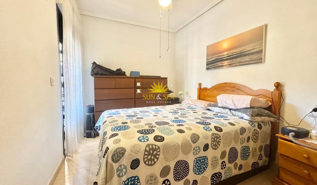 2 soveværelse Lejlighed til leje i Guardamar del Segura med swimmingpool garage - € 800 (Ref: 9872540)