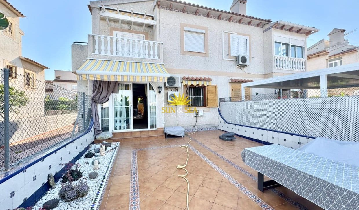2 bedroom Townhouse for holiday rental in El Moncayo - € 800 (Ref: 9874387)