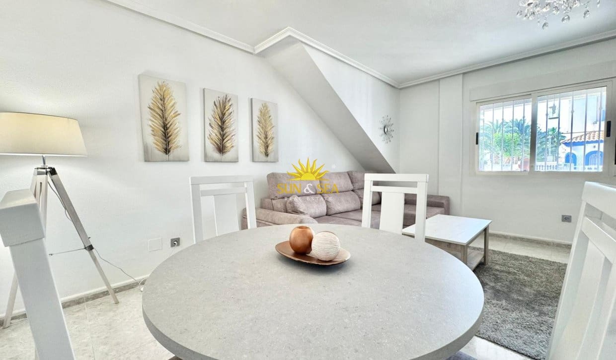 2 bedroom Apartment for rent in Daya Vieja with garage - € 850 (Ref: 9874389)
