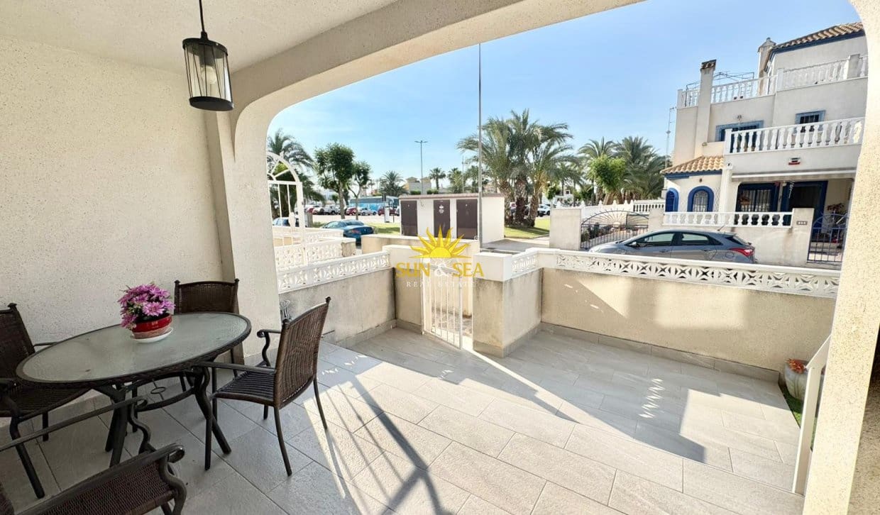 2 bedroom Apartment for rent in Daya Vieja with garage - € 850 (Ref: 9874389)