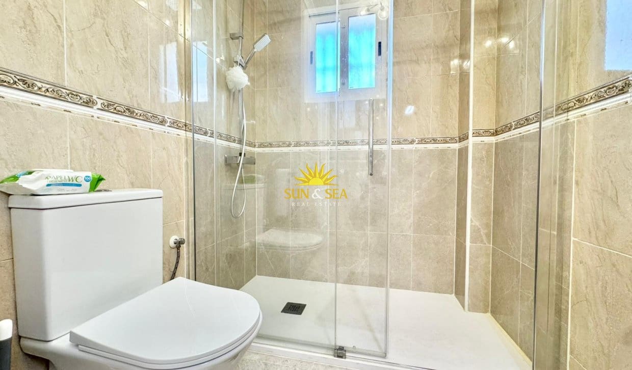 2 bedroom Apartment for rent in Daya Vieja with garage - € 850 (Ref: 9874389)