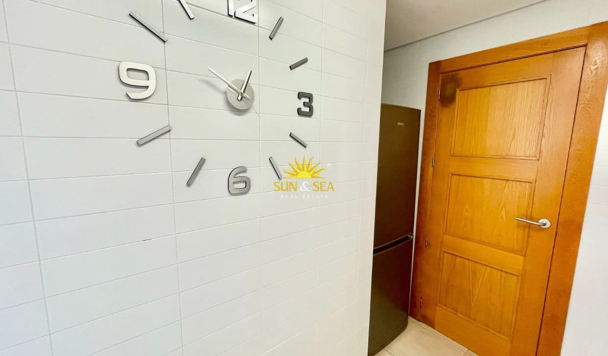 Apartamento de 2 habitaciones en La Torre Golf Resort en alquiler con piscina garaje - 1.150 € (Ref: 9875324)