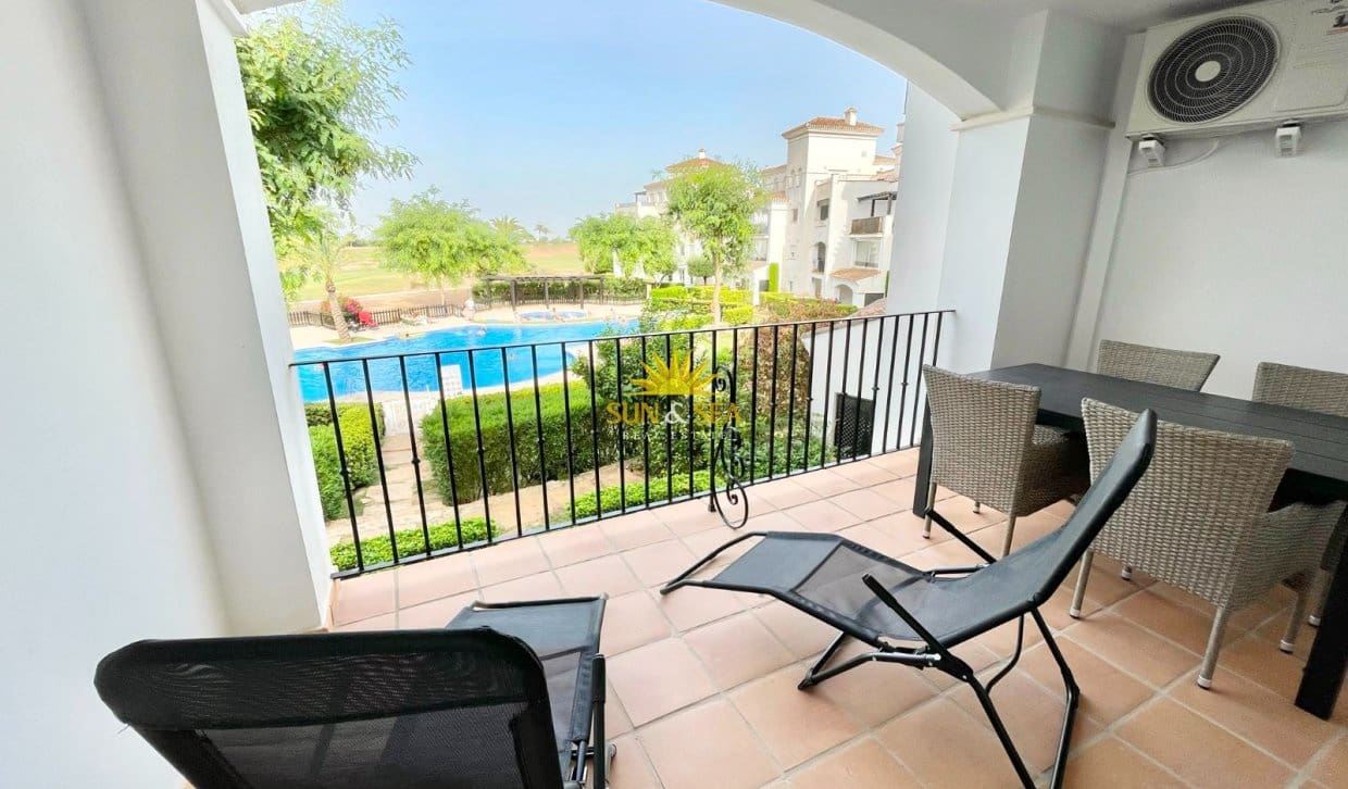 Apartamento de 2 habitaciones en La Torre Golf Resort en alquiler con piscina garaje - 1.150 € (Ref: 9875324)